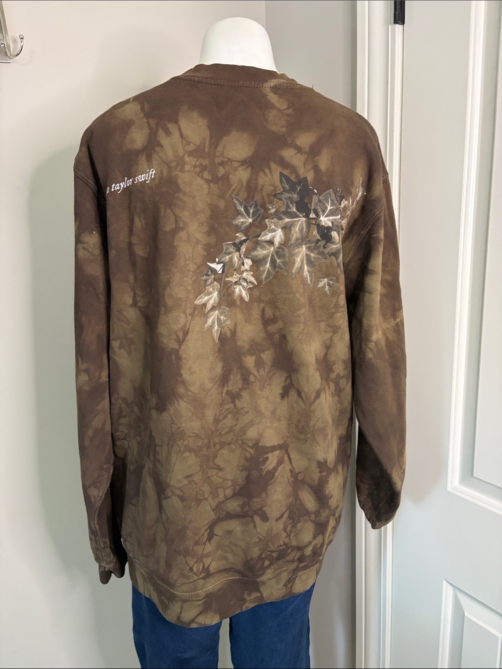 Taylor Swift Your Ivy Grows acid wash brown crewneck sweatshirt evermore Rare XL - Picture 4 of 8